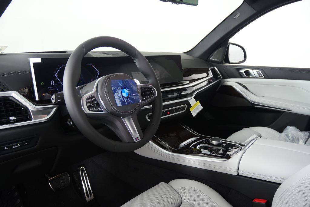 Thumbnail: 2026 BMW X5 - 13