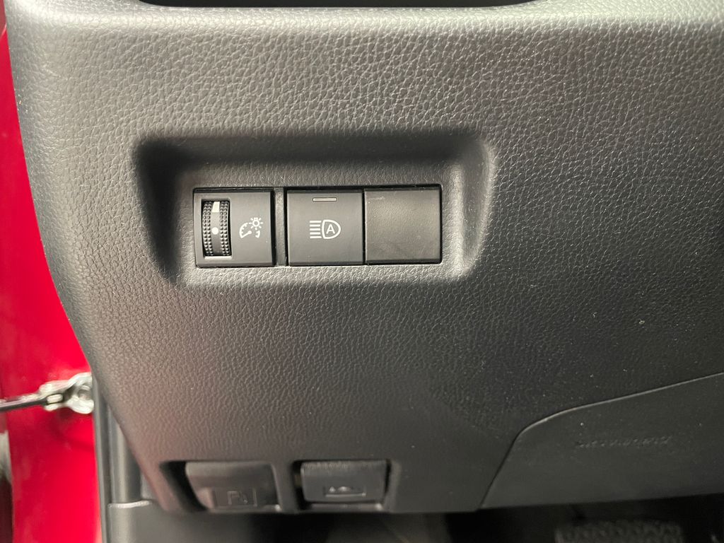 2023 Toyota RAV4 XLE 20