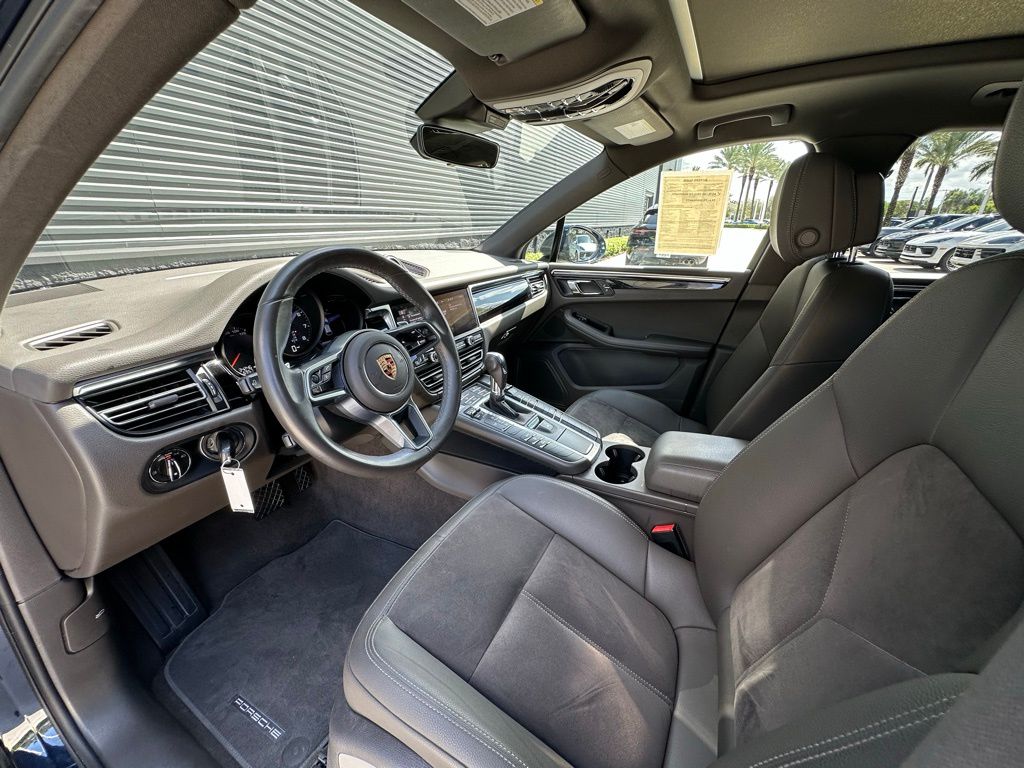 Thumbnail: 2020 Porsche Macan - 4