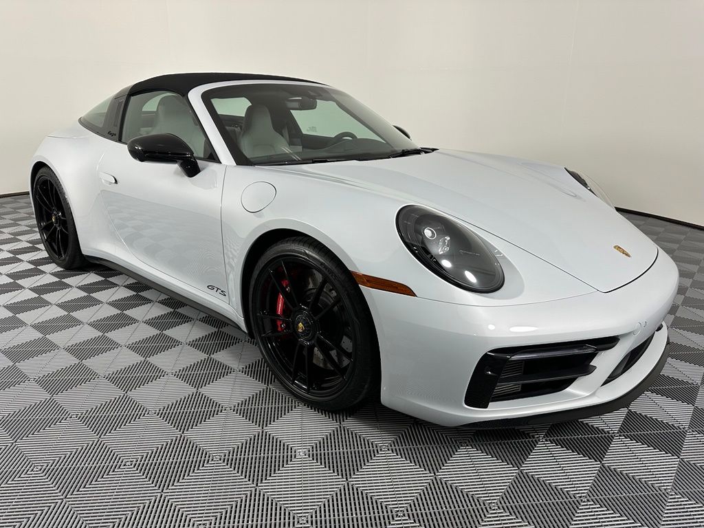 Thumbnail: 2024 Porsche 911 - 15