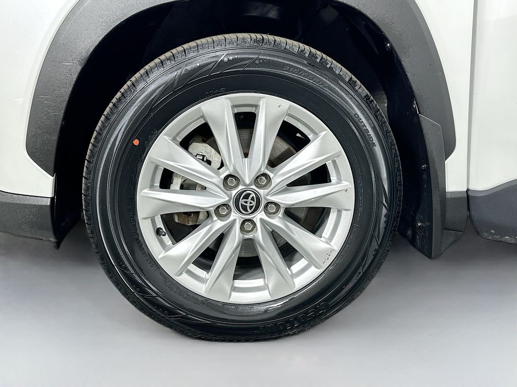 Thumbnail: 2024 Toyota Corolla Cross - 31