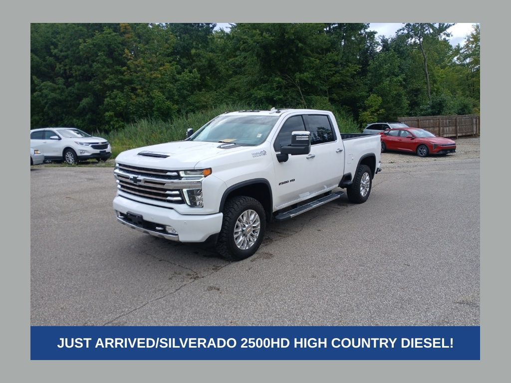 White (Iridescent Pearl Tricoat) 2023 Chevrolet Silverado 2500HD Pickup Truck Four-Wheel Drive Automatic