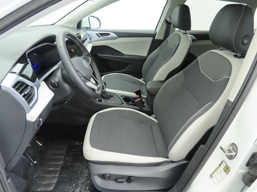 Thumbnail: 2025 Volkswagen Taos - 19