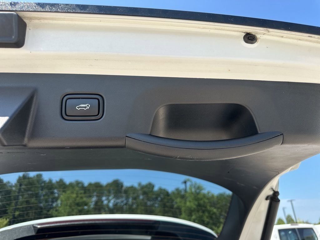 2024 White Pearl Hyundai Tucson SEL FWD SUV