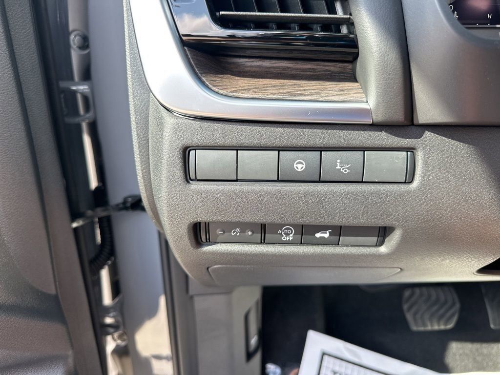 2025 Boulder Gray Pearl/Super Black Nissan Rogue Platinum FWD SUV