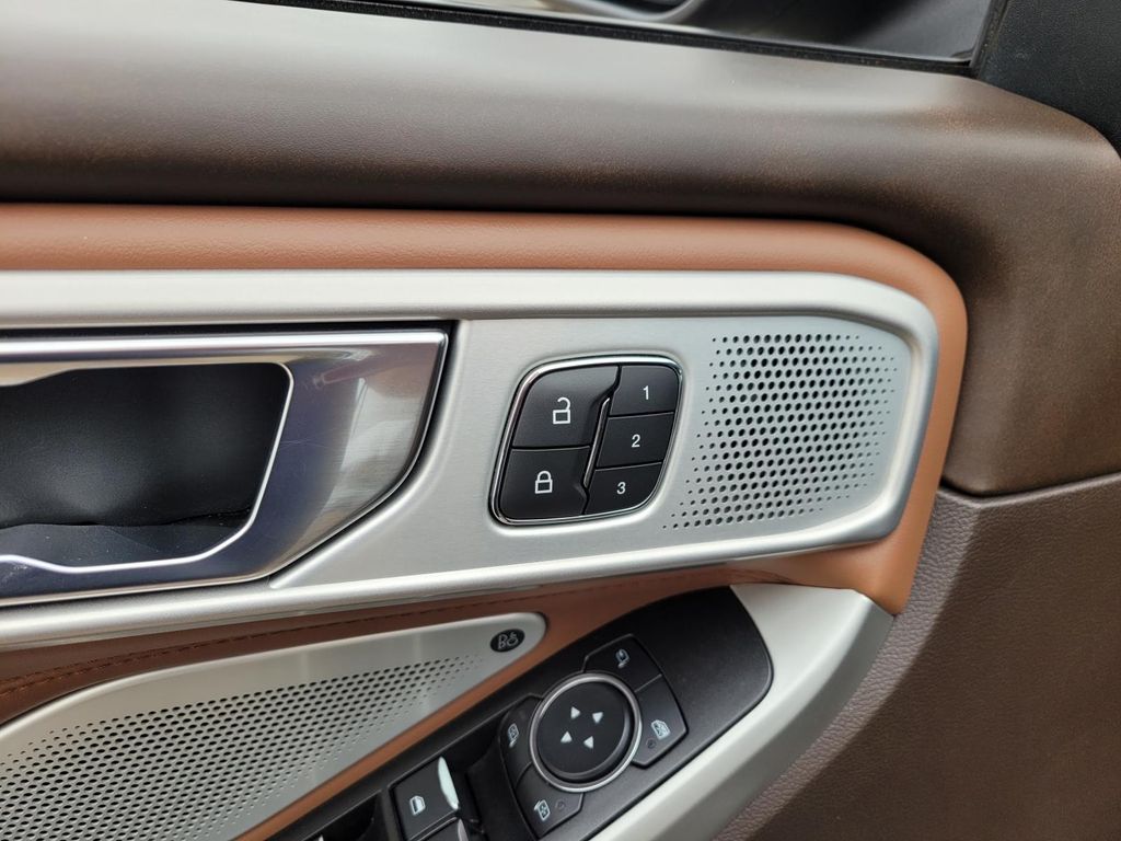 used 2022 Ford Explorer car, priced at $33,600