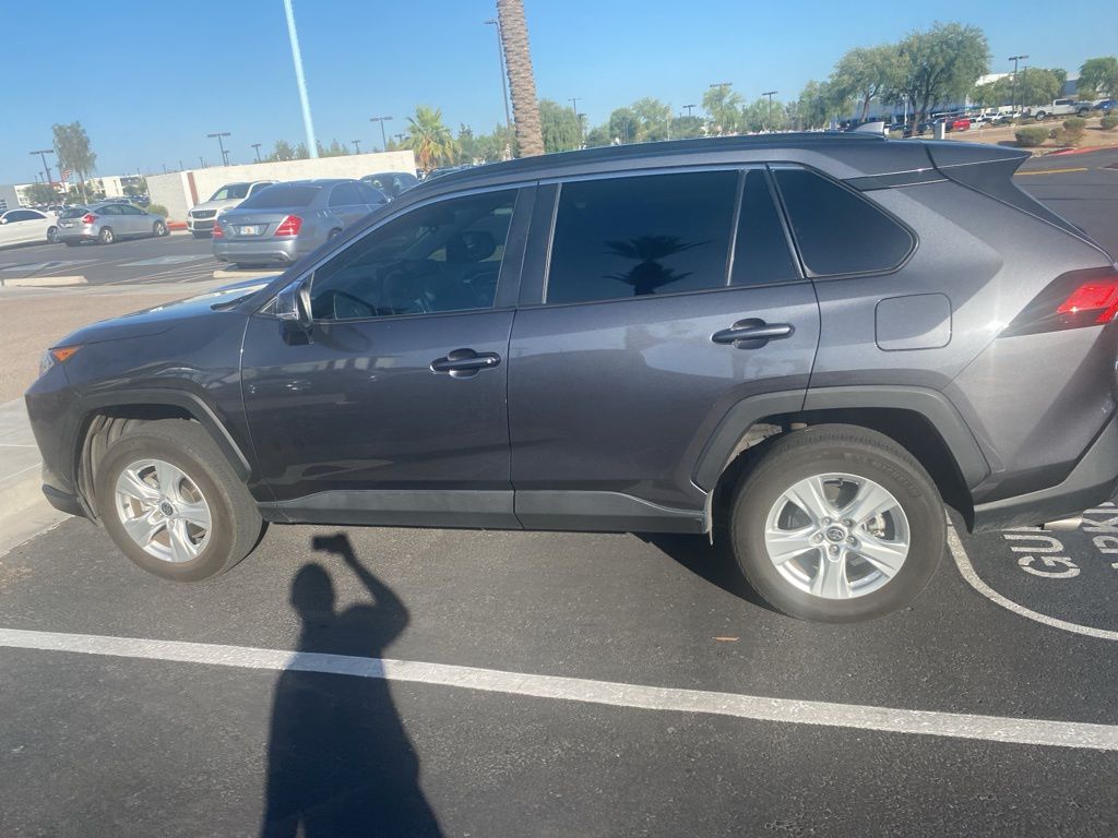 Thumbnail: 2021 Toyota RAV4 - 4