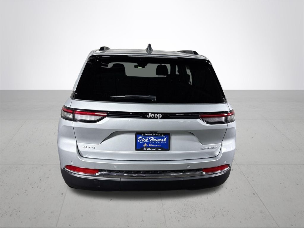2026 Jeep Grand Cherokee Laredo