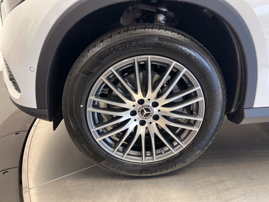 Thumbnail: 2026 Mercedes-Benz GLC - 10