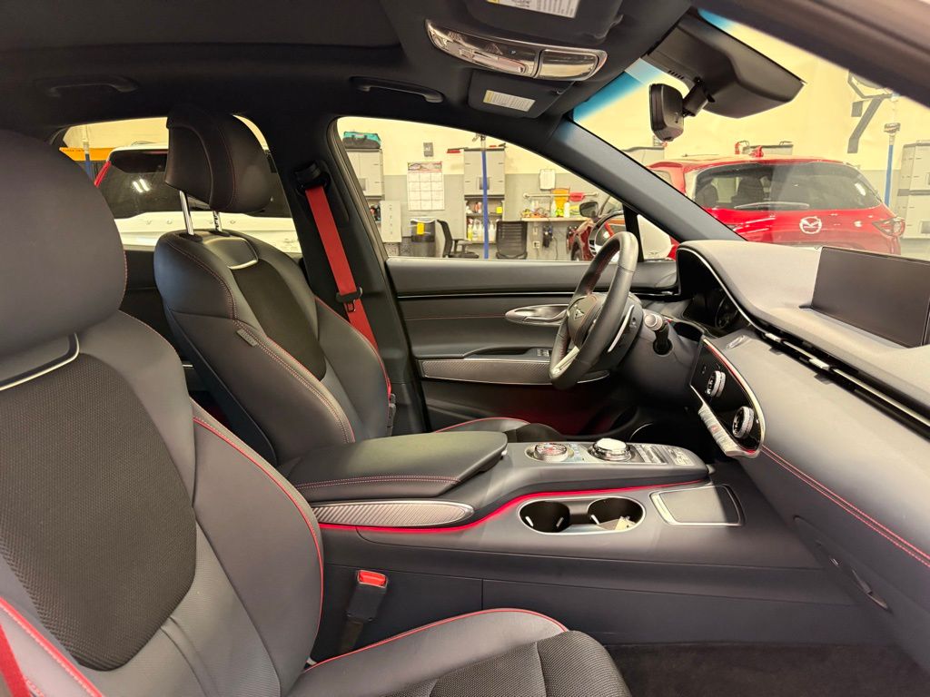 Thumbnail: 2025 Genesis GV70 - 30