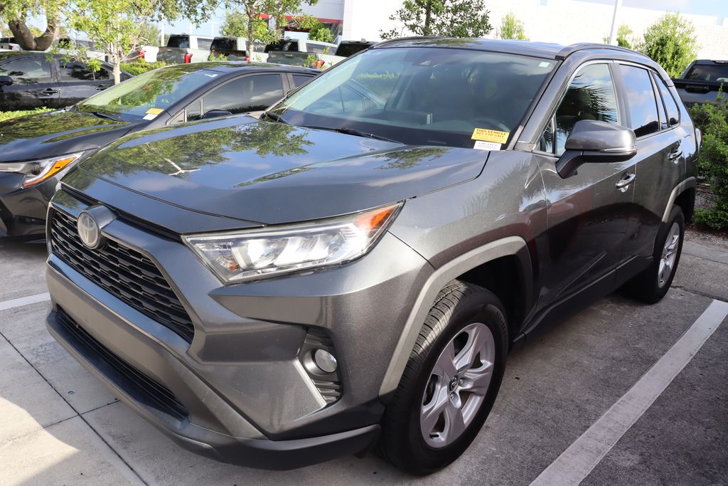 Thumbnail: 2020 Toyota RAV4 - 2