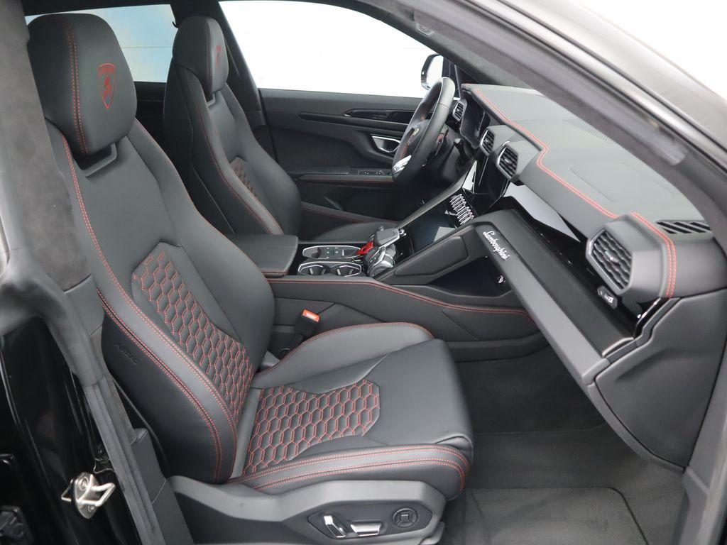 Thumbnail: 2024 Lamborghini Urus - 21