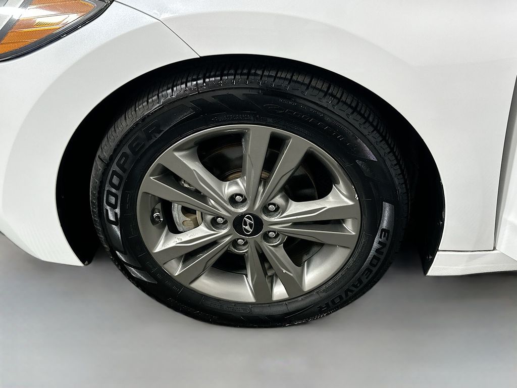 Thumbnail: 2018 Hyundai Elantra - 29