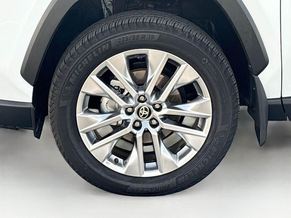 Certified Used 2025 Beige Toyota XLE Premium image 30