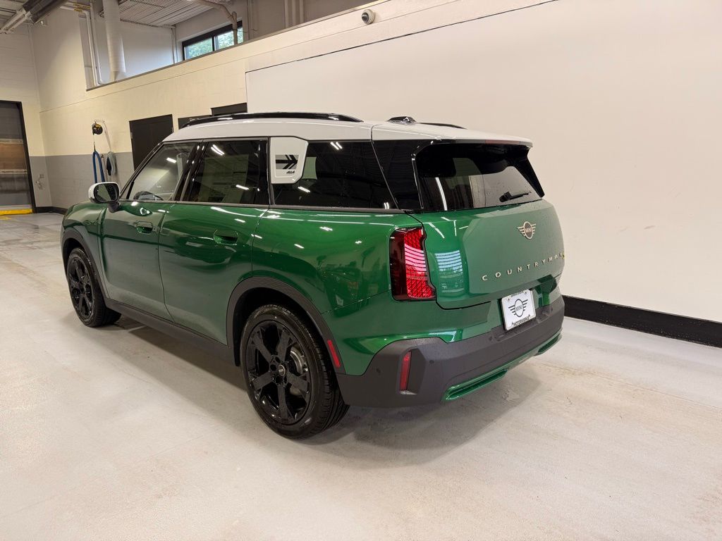 2025 MINI Cooper Countryman Iconic 3