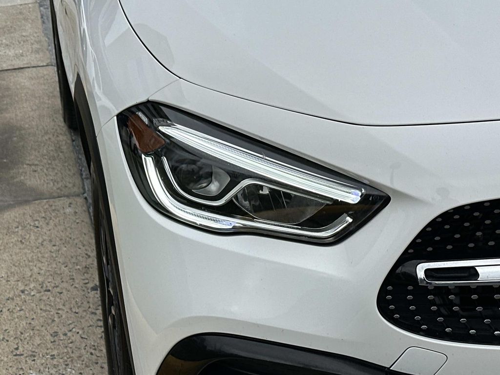 Thumbnail: 2022 Mercedes-Benz GLA - 4