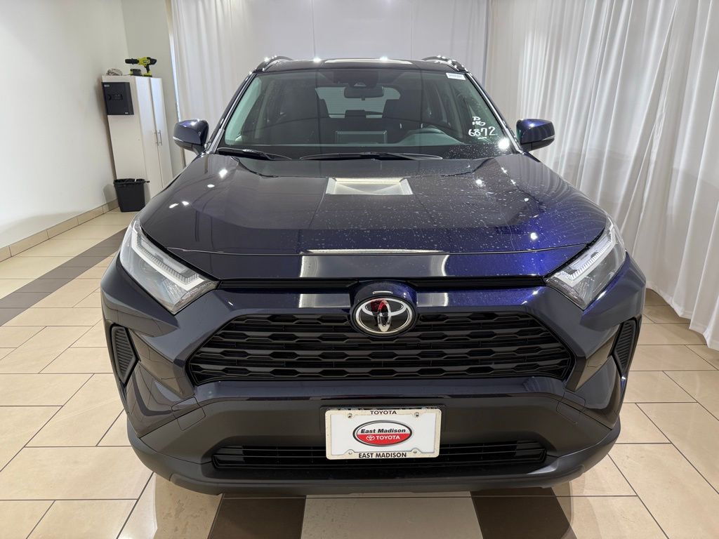 Thumbnail: 2025 Toyota RAV4 - 8