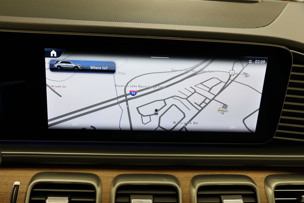 Thumbnail: 2026 Mercedes-Benz GLE - 26