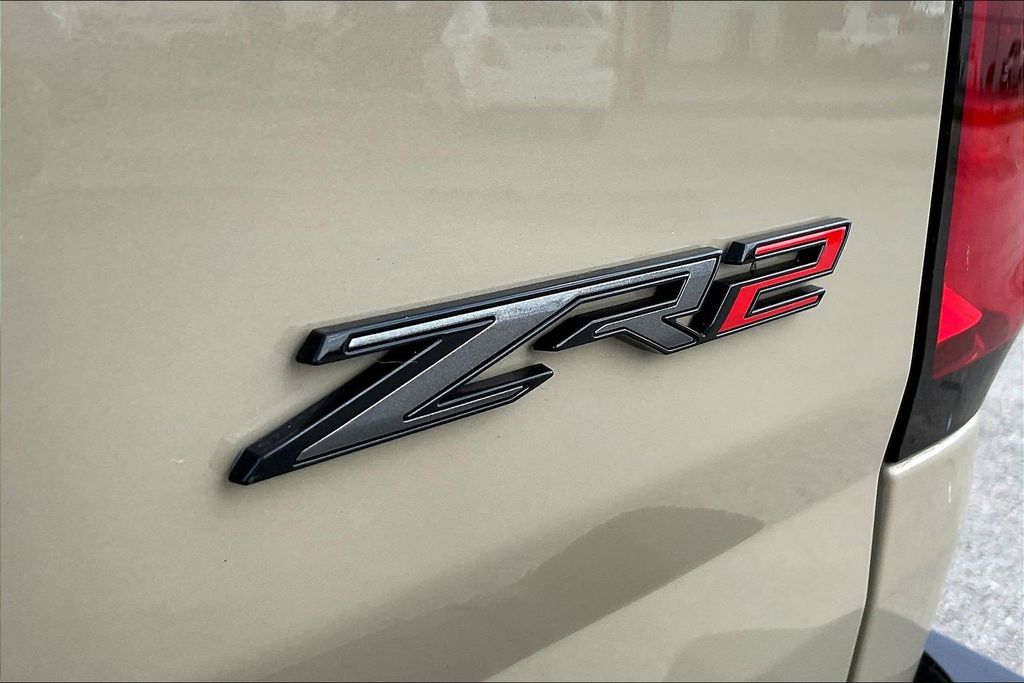 Used 2022 Chevrolet Colorado ZR2 4D Crew Cab