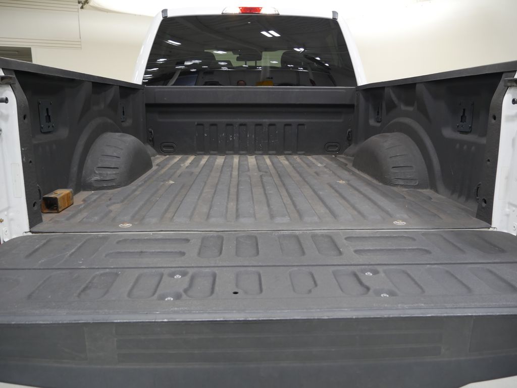 Thumbnail: 2018 Ford Econoline - 24