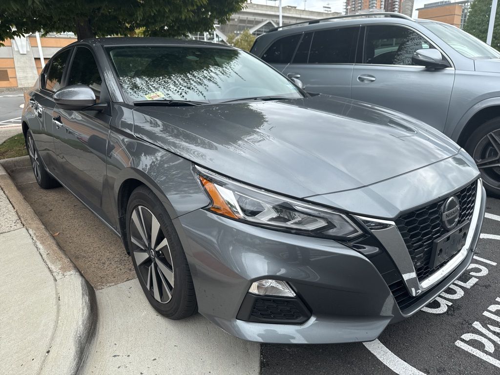 Thumbnail: 2022 Nissan Altima - 3