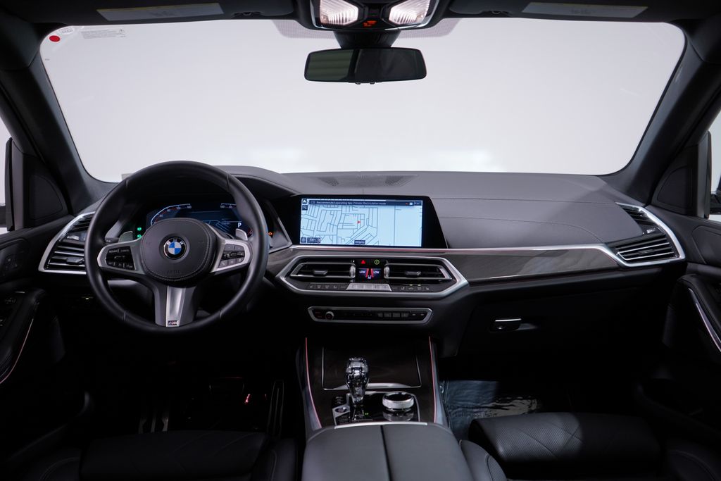 Thumbnail: 2023 BMW X5 - 10