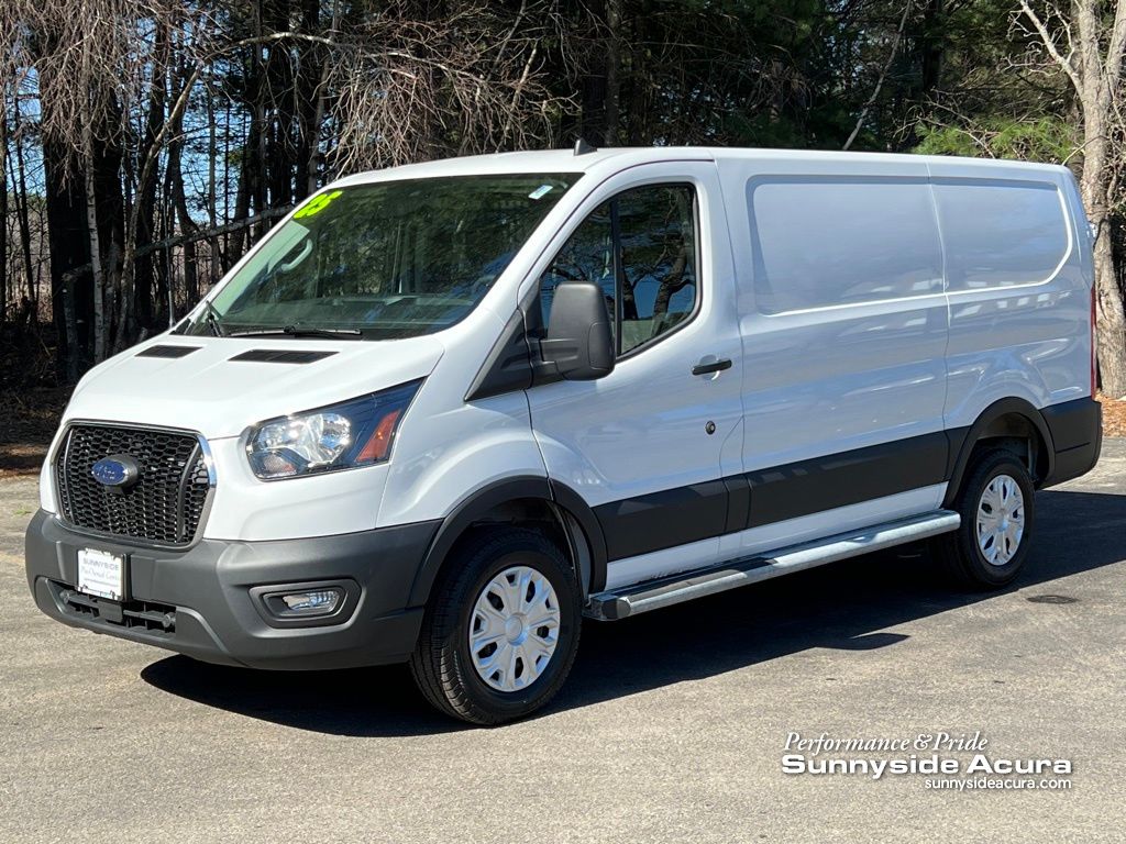 Oxford White 2025 Ford Transit Cargo 250 Low Roof RWD Van Rear-Wheel Drive