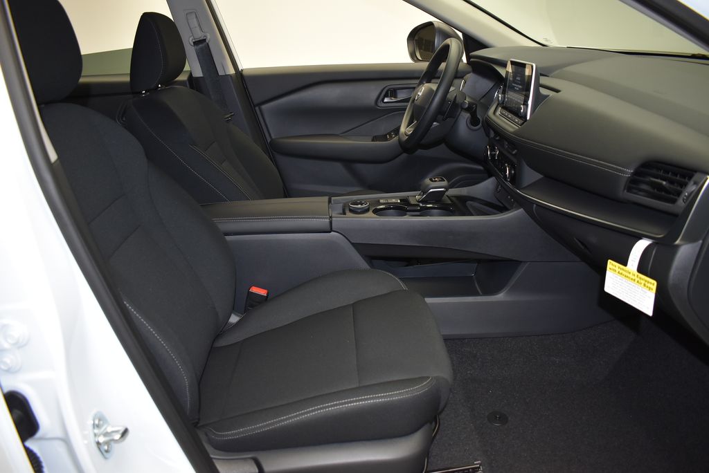 2025 Nissan Rogue S 22