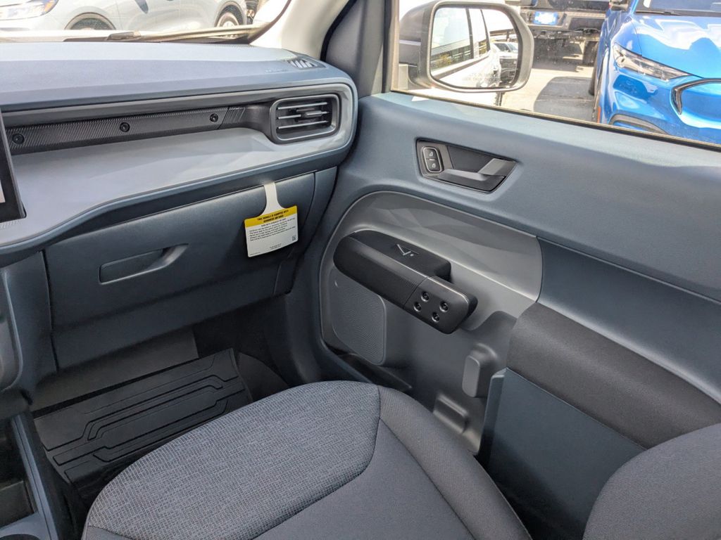 2025 Ford Maverick XL