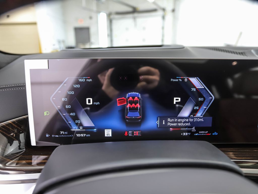 Thumbnail: 2026 BMW X7 - 14