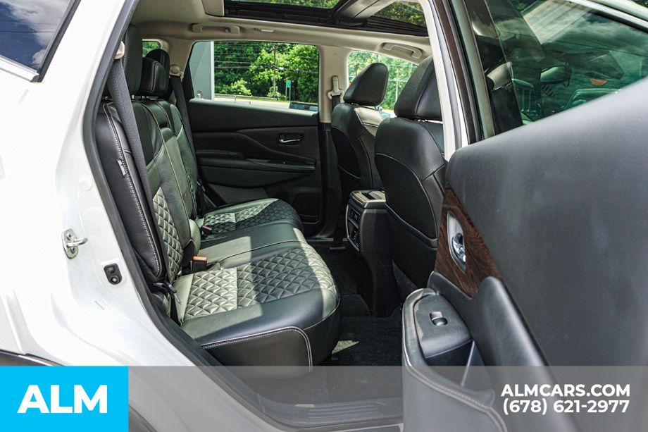 Used 2020 White Nissan Platinum image 23