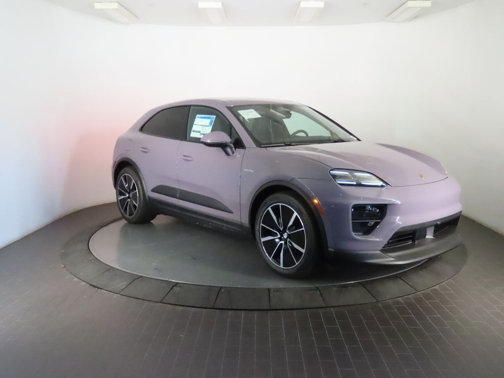 Thumbnail: 2026 Porsche Macan - 9