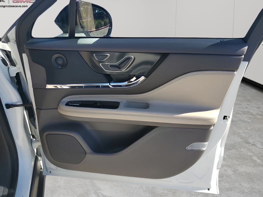 Used Car 2020 Lincoln Corsair  Reserve For Sale Under $30,000 In Austin, Texas