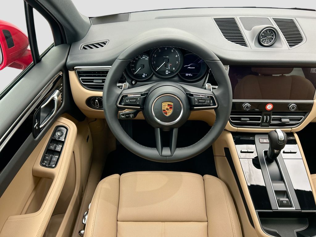 Thumbnail: 2026 Porsche Macan - 13