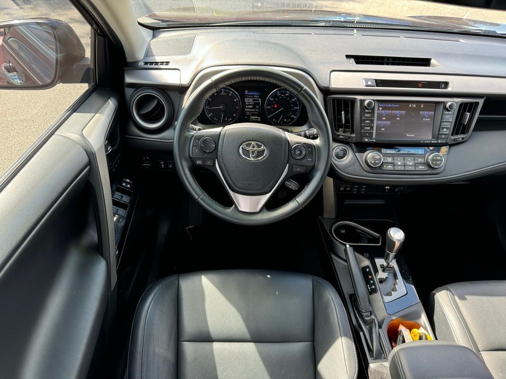 2016 Toyota RAV4 Limited 17