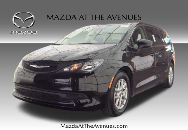 2023 Chrysler Voyager LX FWD