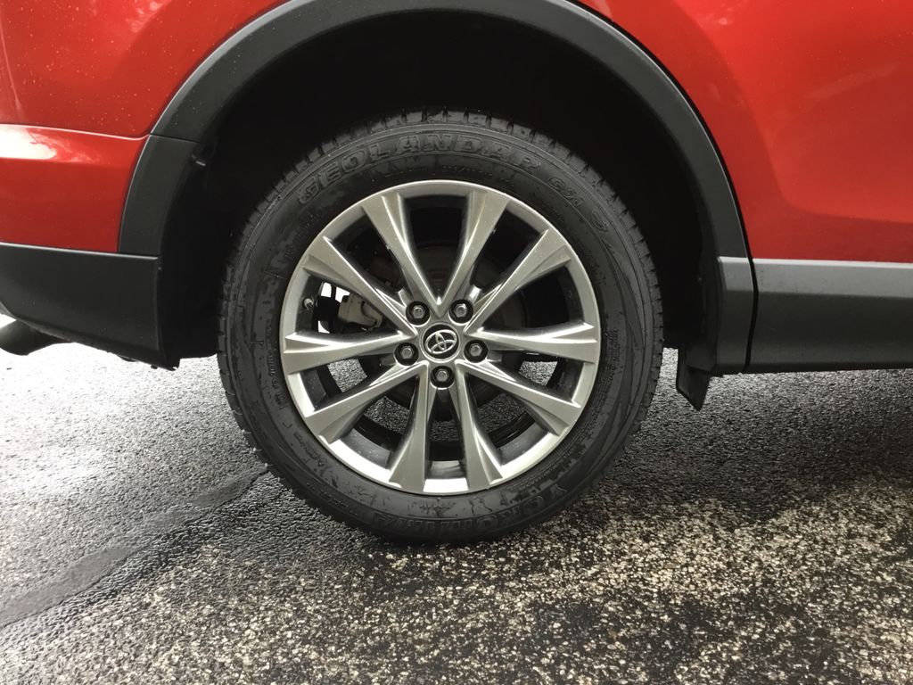 Thumbnail: 2016 Toyota RAV4 - 12