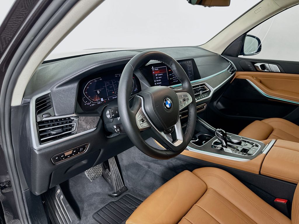 2022 BMW X7 xDrive40i 9