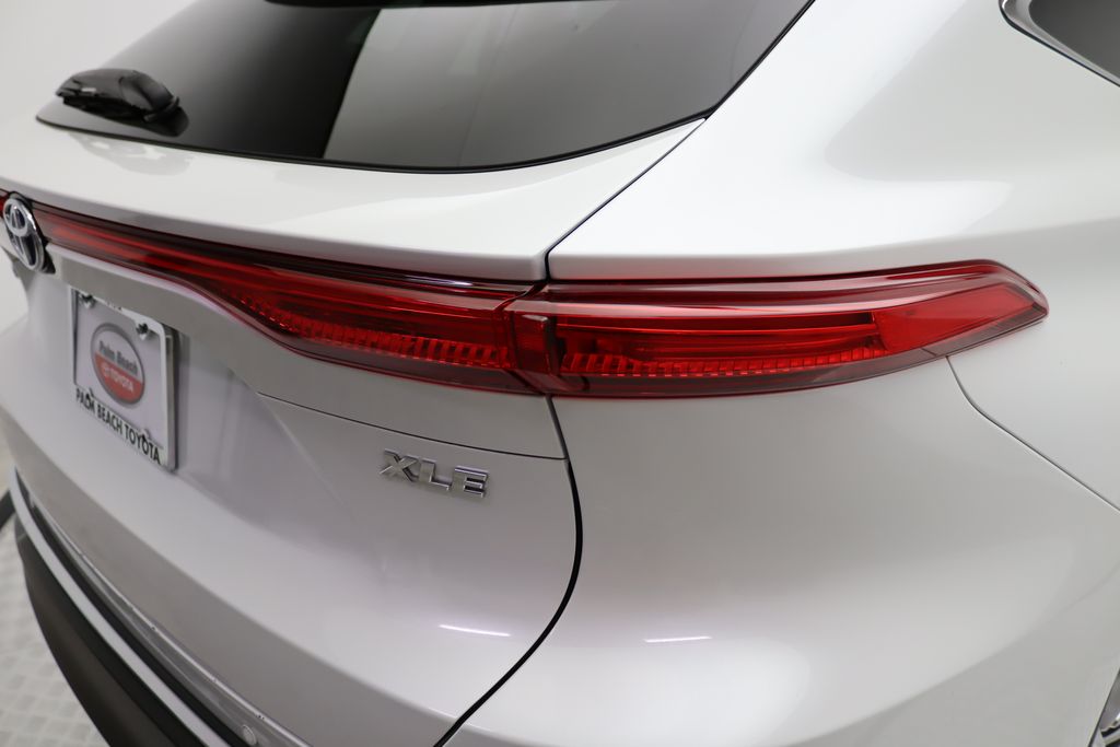 Thumbnail: 2023 Toyota Venza - 9