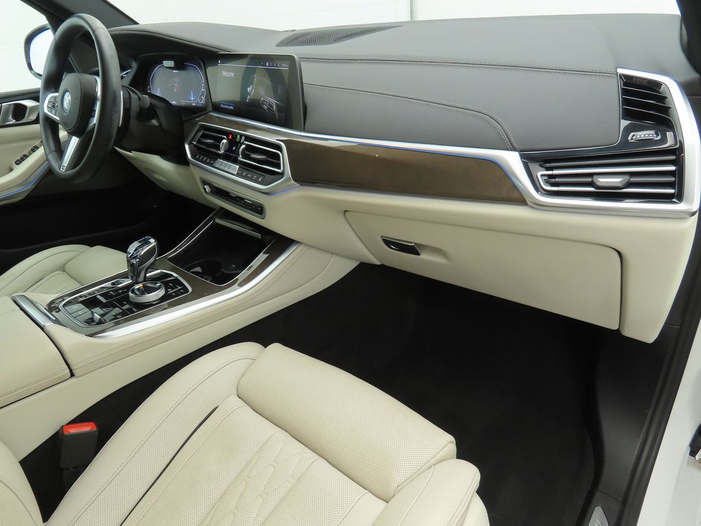 Thumbnail: 2023 BMW X5 - 17