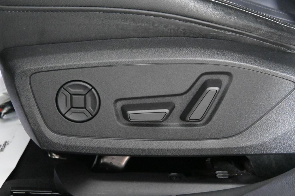 Thumbnail: 2022 Audi A6 - 31