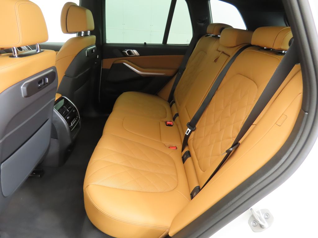 2026 BMW X5 sDrive40i 21