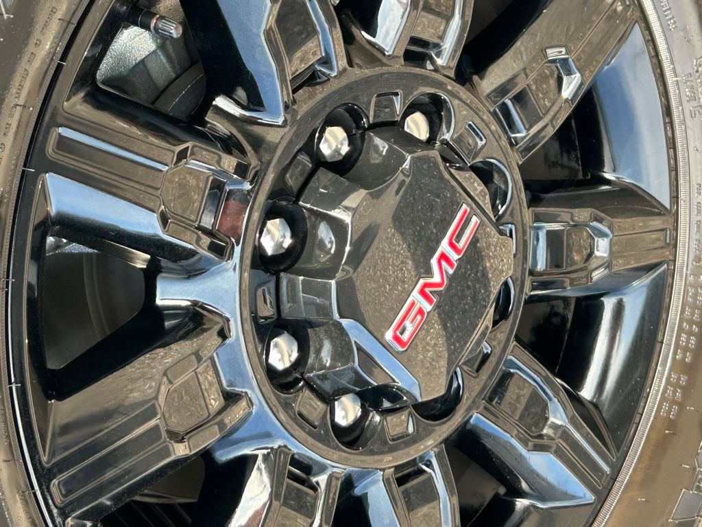 Used 2025 Black GMC AT4 image 95