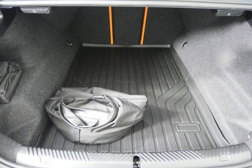 Thumbnail: 2025 BMW M5 - 23