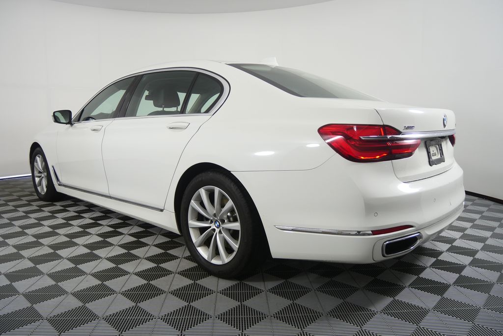 Thumbnail: 2018 BMW 7 Series - 5