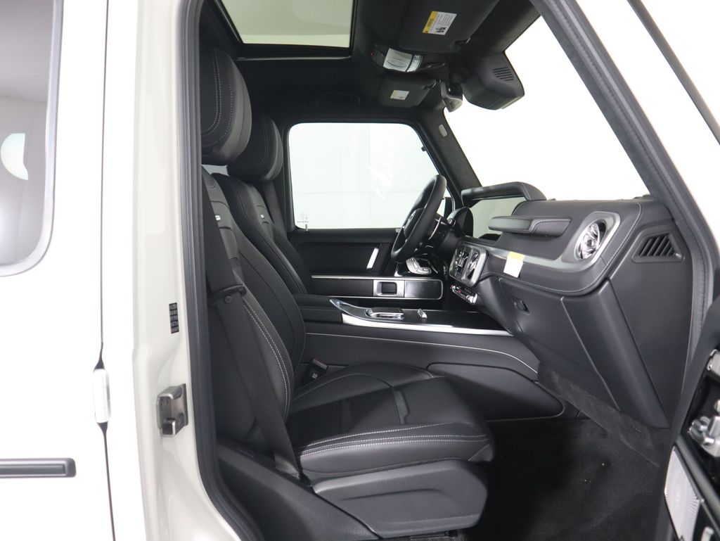 Thumbnail: 2025 Mercedes-Benz G-Class - 22