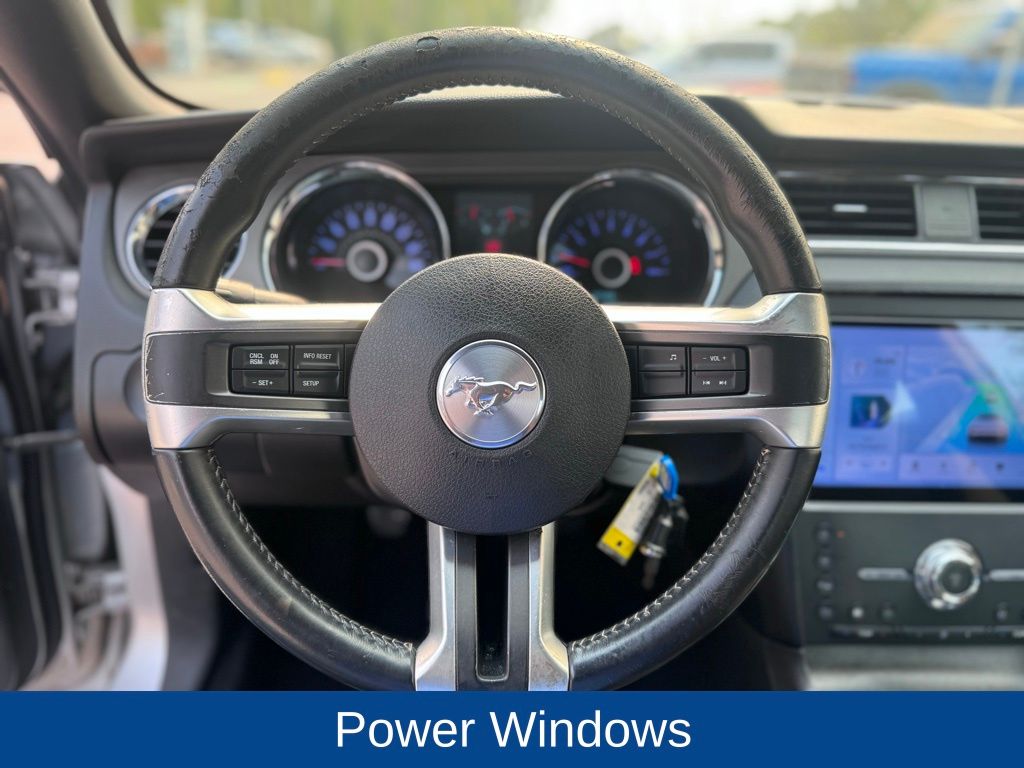 2014 Ford Mustang V6