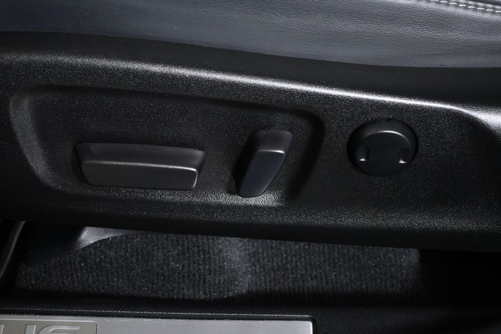 Thumbnail: 2022 Lexus RX - 30