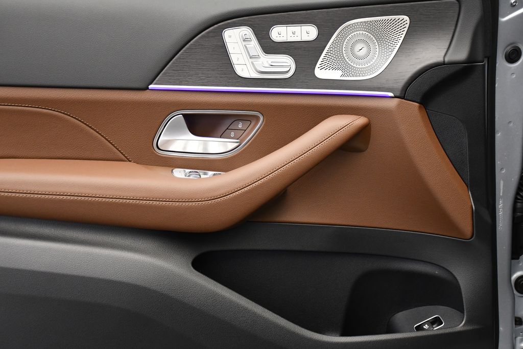 Thumbnail: 2025 Mercedes-Benz GLS - 32