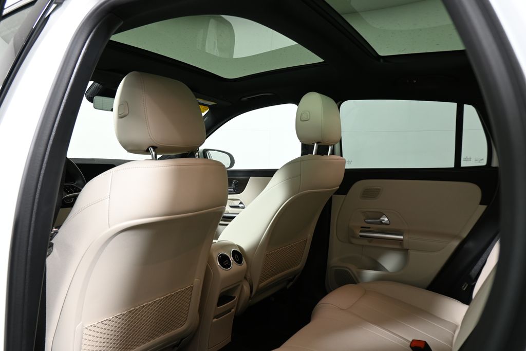 Thumbnail: 2026 Mercedes-Benz GLA - 31